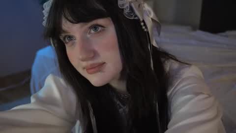 Snapshot of eliejay chatting on October 30, 5:20 am Ellie online show from October 30, 5:20 am