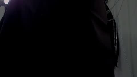 Snapshot of eliejay chatting on November 7, 5:40 am Ellie online show from November 7, 5:40 am