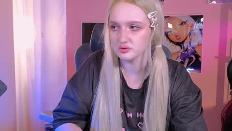 Ellie online show from April 29, 5:33 am