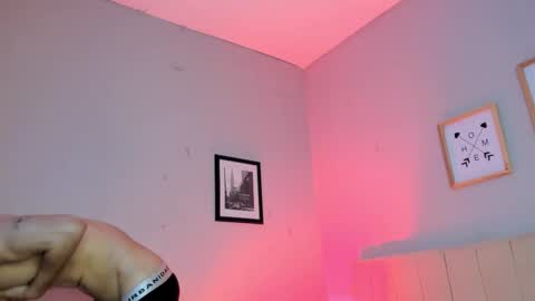 Snapshot of elier_jhonson1 chatting on February 13, 2:02 pm elier_jhonson1 online show from February 13, 2:02 pm