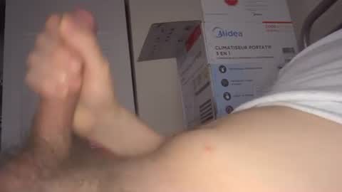 Snapshot of eliexavier123456789 chatting on December 16, 8:26 pm eliexavier123456789 online show from December 16, 8:26 pm