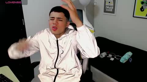 Snapshot of elii_797 chatting on September 20, 12:50 pm bby-santy online show from September 20, 12:50 pm