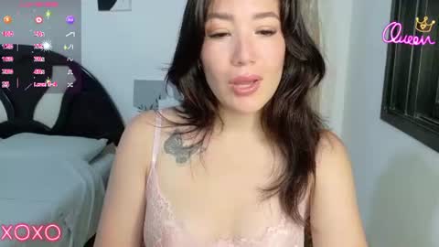 eliiih_ online show from July 25, 10:13 am