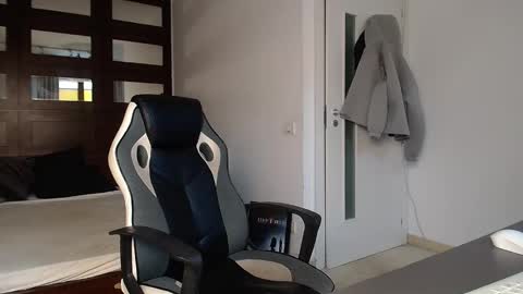 ElijahThorne online show from February 3, 6:40 am