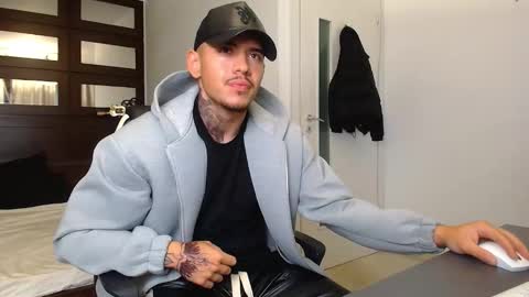 ElijahThorne online show from February 5, 6:40 am