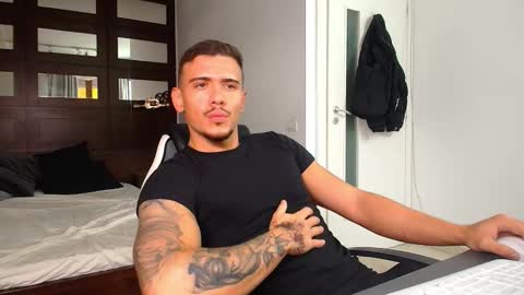 ElijahThorne online show from February 7, 8:07 am