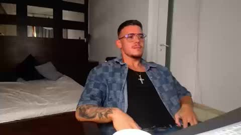 ElijahThorne online show from March 14, 9:26 am