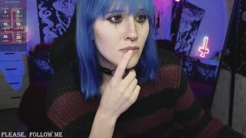 Snapshot of elika_kay chatting on December 3, 2:03 am MORE ME online show from December 3, 2:03 am