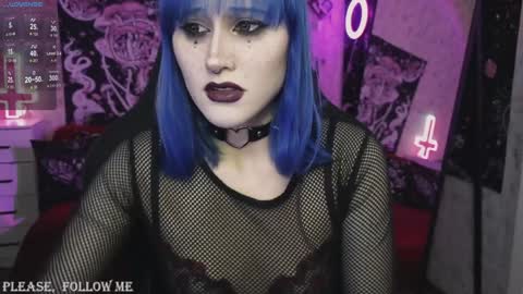 Snapshot of elika_kay chatting on December 3, 10:29 pm MORE ME online show from December 3, 10:29 pm