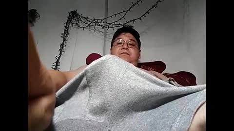 Snapshot of elimposstor chatting on December 1, 10:10 pm elimposstor online show from December 1, 10:10 pm