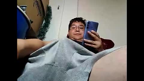 Snapshot of elimposstor chatting on January 4, 7:55 pm elimposstor online show from January 4, 7:55 pm