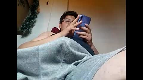 Snapshot of elimposstor chatting on January 12, 7:11 am elimposstor online show from January 12, 7:11 am