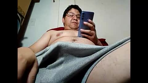 Snapshot of elimposstor chatting on January 17, 7:19 am elimposstor online show from January 17, 7:19 am