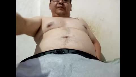 Snapshot of elimposstor chatting on November 1, 5:53 am elimposstor online show from November 1, 5:53 am