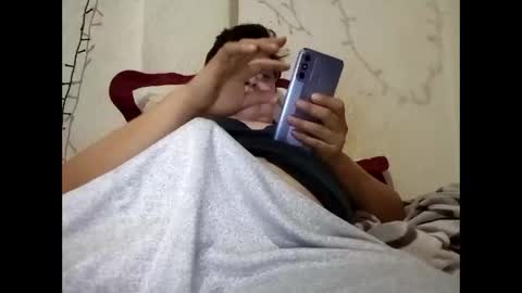 Snapshot of elimposstor chatting on December 16, 5:18 pm elimposstor online show from December 16, 5:18 pm