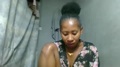 elina981 online show from February 7, 8:29 am