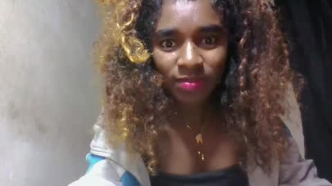 elina981 online show from May 25, 12:16 am