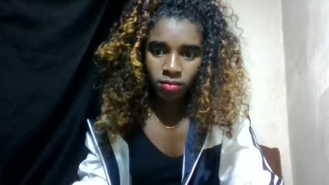 elina981 online show from June 19, 5:34 am