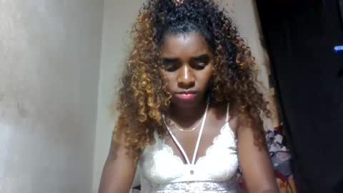 elina981 online show from July 28, 7:39 pm