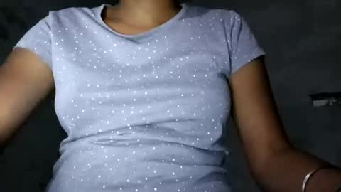 Snapshot of elina_roy03 chatting on November 1, 1:13 pm elina_roy03 online show from November 1, 1:13 pm