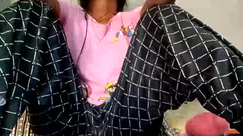 Snapshot of elina_roy03 chatting on November 10, 10:14 am elina_roy03 online show from November 10, 10:14 am