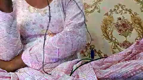 Snapshot of elina_roy03 chatting on November 13, 7:29 am elina_roy03 online show from November 13, 7:29 am