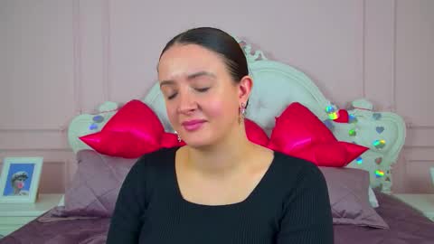 ElinaBellucci online show from March 13, 6:09 am