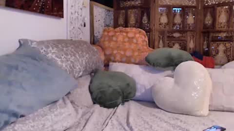 Elinah online show from October 31, 1:28 am