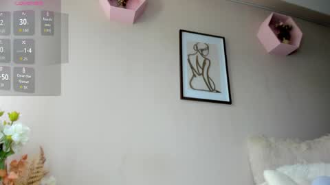 Snapshot of elinamoon_ chatting on May 15, 7:37 am Elina online show from May 15, 7:37 am
