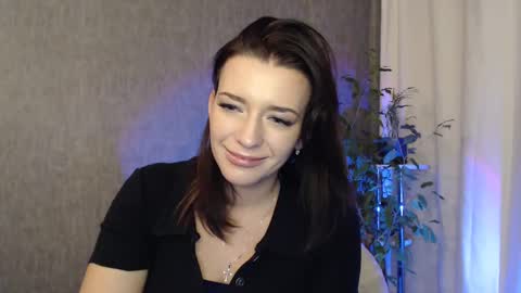 Snapshot of elinapretty chatting on December 12, 11:25 pm Elina online show from December 12, 11:25 pm