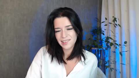 Snapshot of elinapretty chatting on December 2, 11:00 pm Elina online show from December 2, 11:00 pm