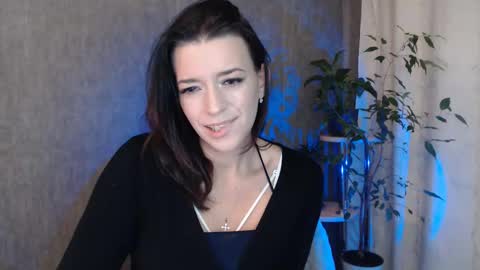 Snapshot of elinapretty chatting on December 18, 11:00 pm Elina online show from December 18, 11:00 pm