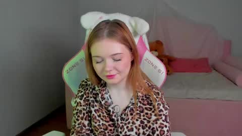 elinavale online show from April 27, 4:27 pm