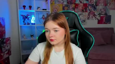 elinavale online show from May 24, 5:07 pm