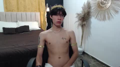 Snapshot of elio_collem chatting on October 31, 8:26 am ELIO online show from October 31, 8:26 am