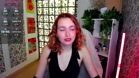 Snapshot of elis_cherry chatting on September 23, 2:03 am Elis online show from September 23, 2:03 am
