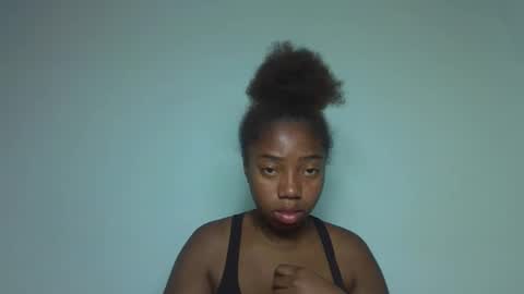 elisa821456 online show from March 11, 10:38 pm