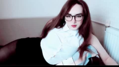 Snapshot of elisa_2001 chatting on November 17, 4:40 am Liza online show from November 17, 4:40 am