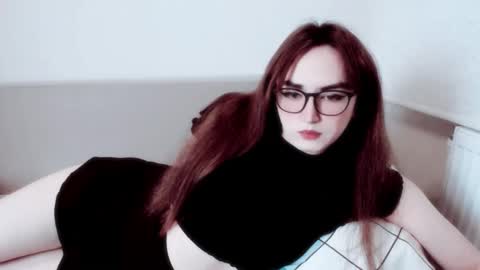 Snapshot of elisa_2001 chatting on November 23, 8:58 am Liza online show from November 23, 8:58 am