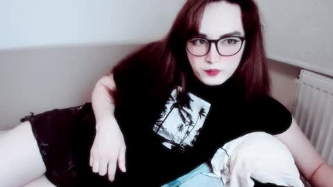 Snapshot of elisa_2001 chatting on December 1, 10:09 am Liza online show from December 1, 10:09 am