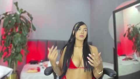 Elisa online show from February 22, 8:42 pm