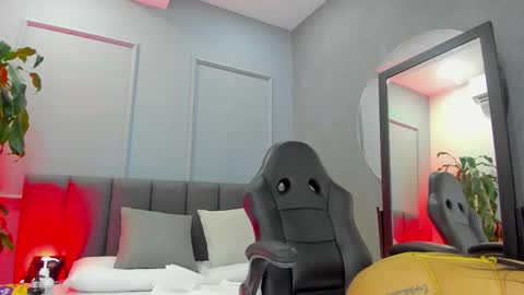 Elisa online show from October 19, 7:03 pm