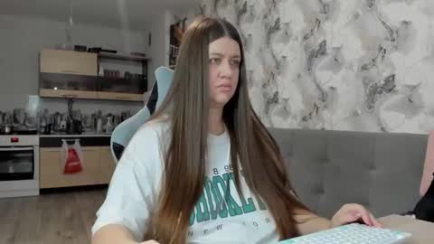 Aletta Oushen online show from December 2, 12:54 pm