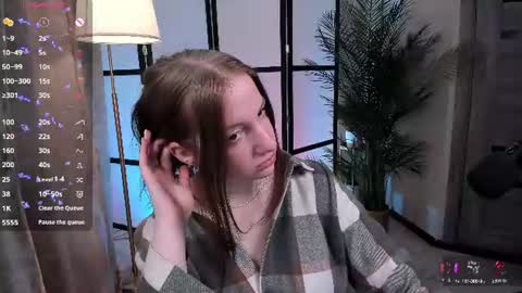 your sweet Lisa online show from June 18, 3:29 am