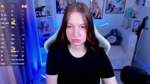 Snapshot of elisabeth_binder chatting on June 23, 3:26 am your sweet Lisa online show from June 23, 3:26 am