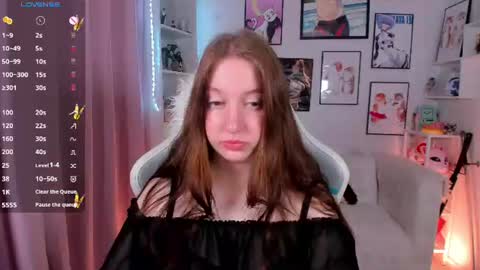 Snapshot of elisabeth_binder chatting on July 19, 3:21 am your sweet Lisa online show from July 19, 3:21 am