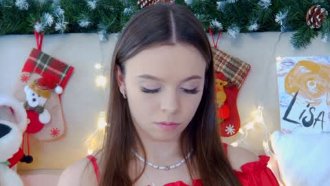 ElisabethDavis online show from December 10, 3:33 pm