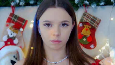 ElisabethDavis online show from December 11, 6:52 pm