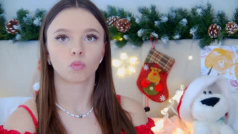 ElisabethDavis online show from December 13, 3:21 pm