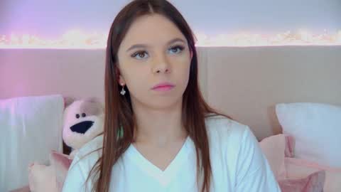 ElisabethDavis online show from March 7, 8:44 pm